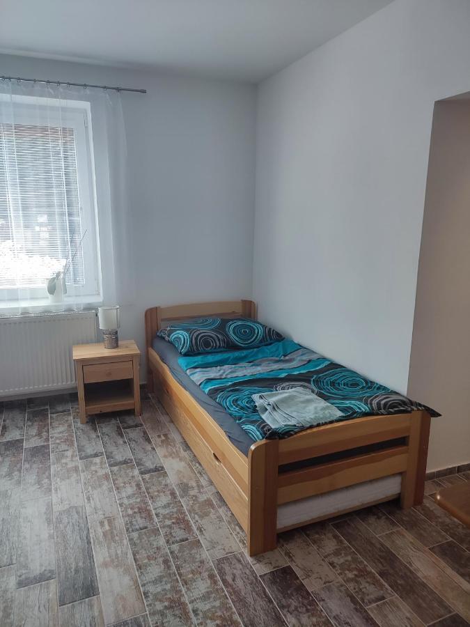 Ubytovani Vistarie Apartment Cerveny Kostelec Luaran gambar